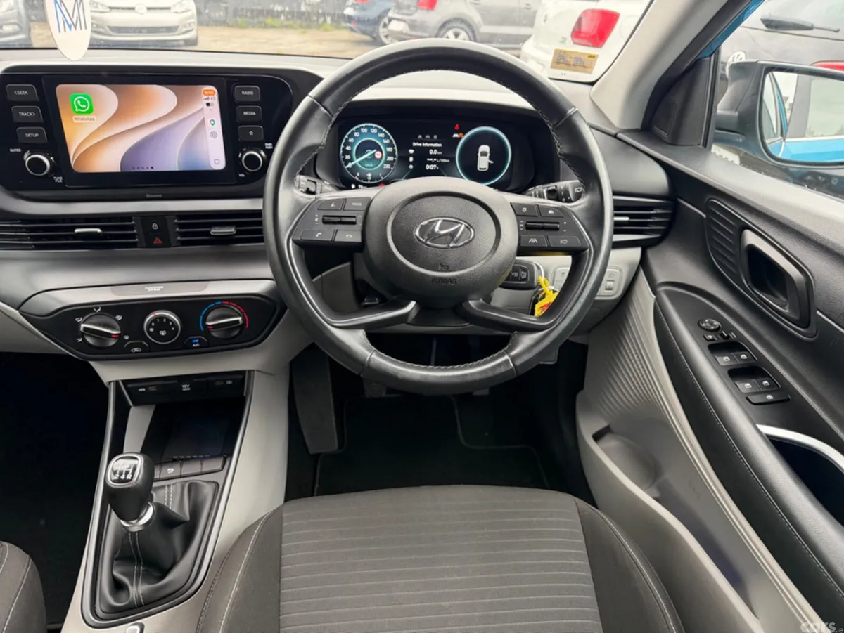 Hyundai i20 Hatchback, Petrol, 2022, Blue