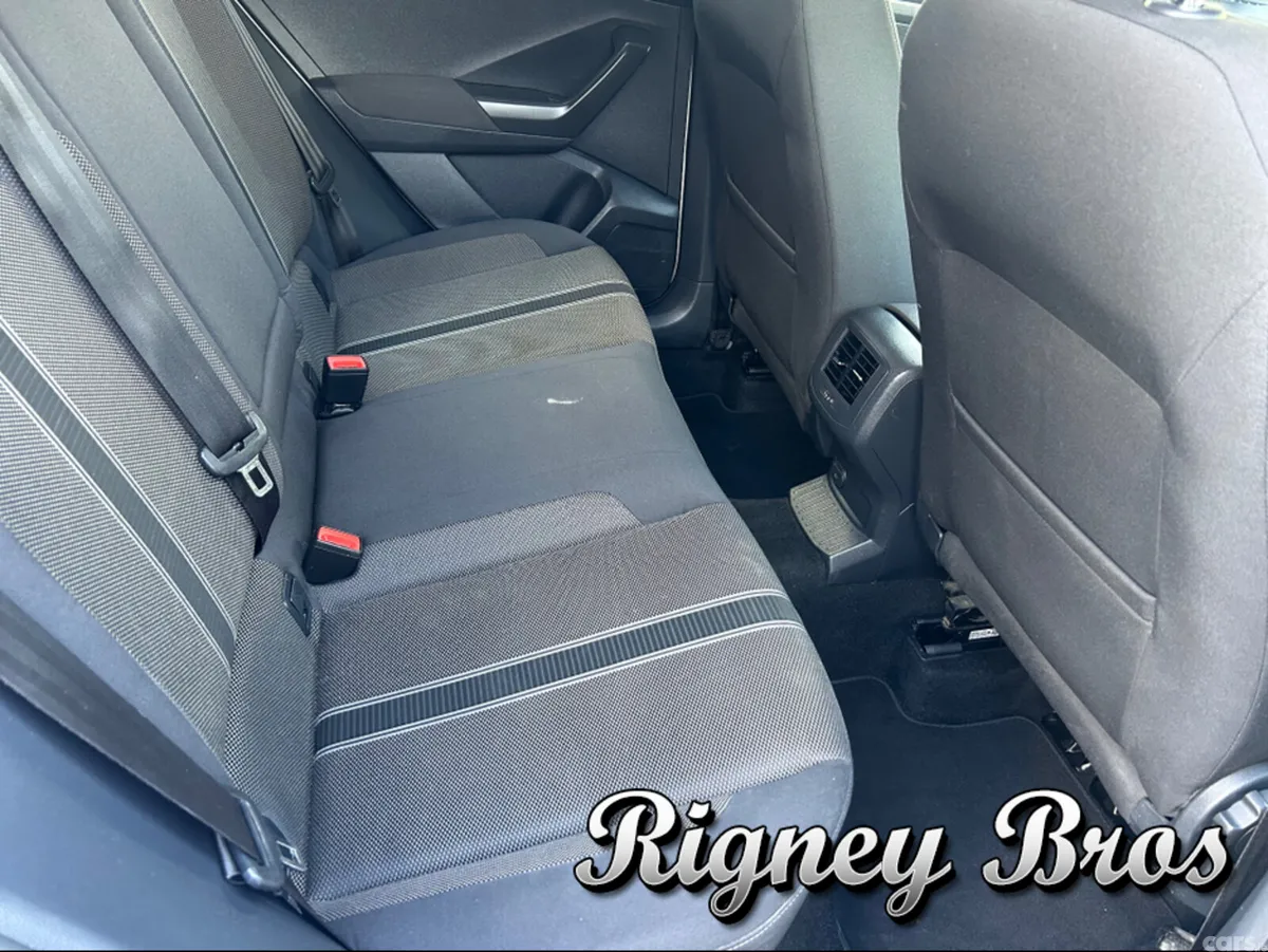 Volkswagen T-Roc Hatchback, Diesel, 2019, White