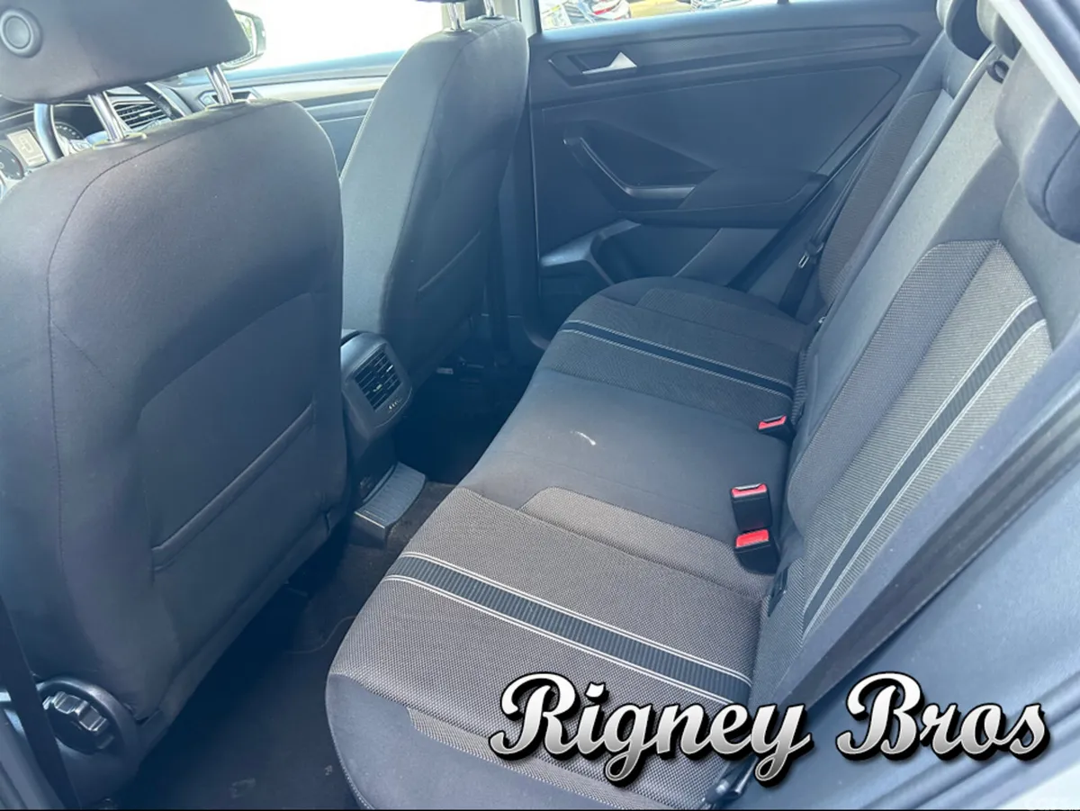 Volkswagen T-Roc Hatchback, Diesel, 2019, White