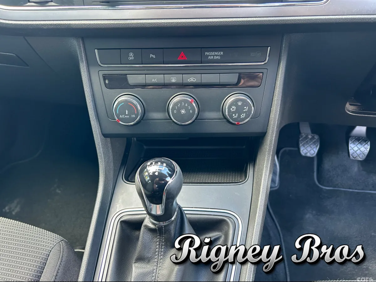 SEAT Leon Hatchback, Diesel, 2017, Grey