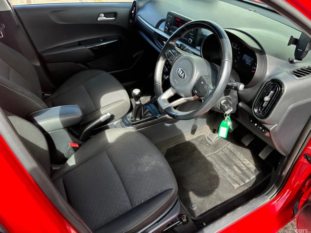 Kia Picanto Hatchback, Petrol, 2019, Red
