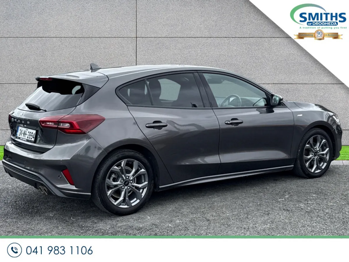 Ford Focus Hatchback, Petrol, 2024, Grey