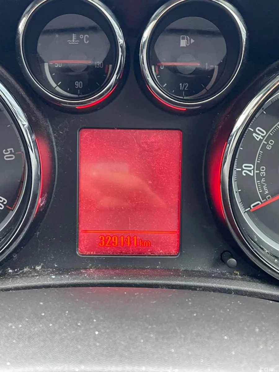 Vauxhall Astra Hatchback, Diesel, 2012, Silver