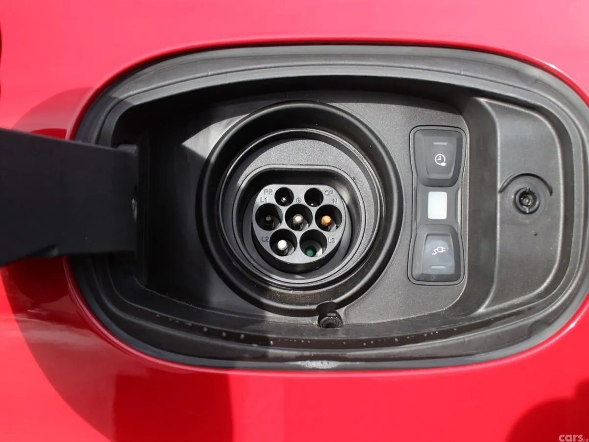 Porsche Cayenne SUV, Petrol Plug-in Hybrid, 2024, Red