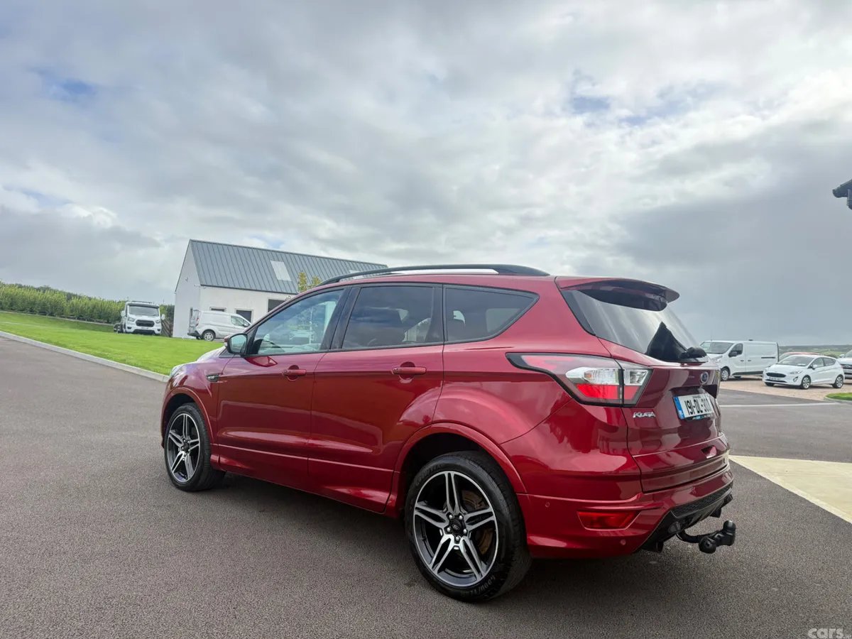 Ford Kuga SUV, Diesel, 2019, Red