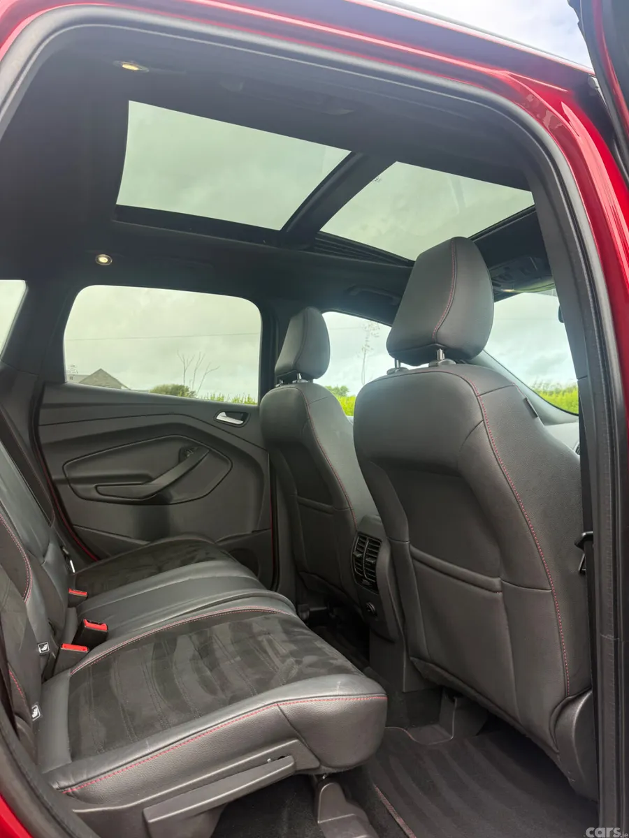 Ford Kuga SUV, Diesel, 2019, Red