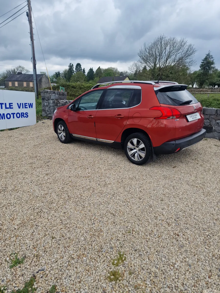 Peugeot 2008 SUV, Petrol, 2016, Red