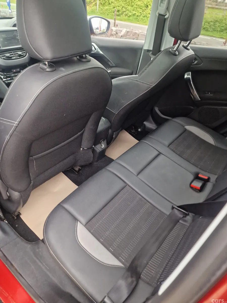 Peugeot 2008 SUV, Petrol, 2016, Red