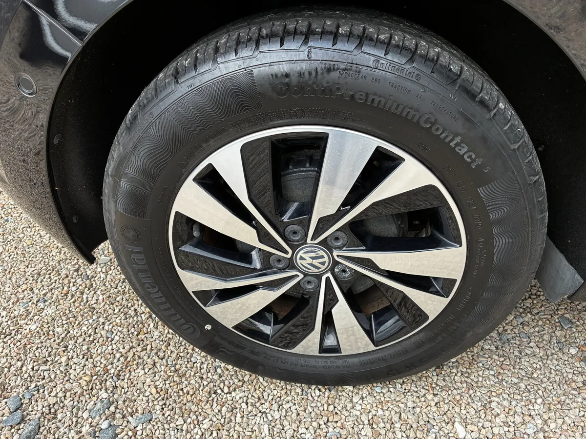 Volkswagen Polo Hatchback, Petrol, 2019, Black