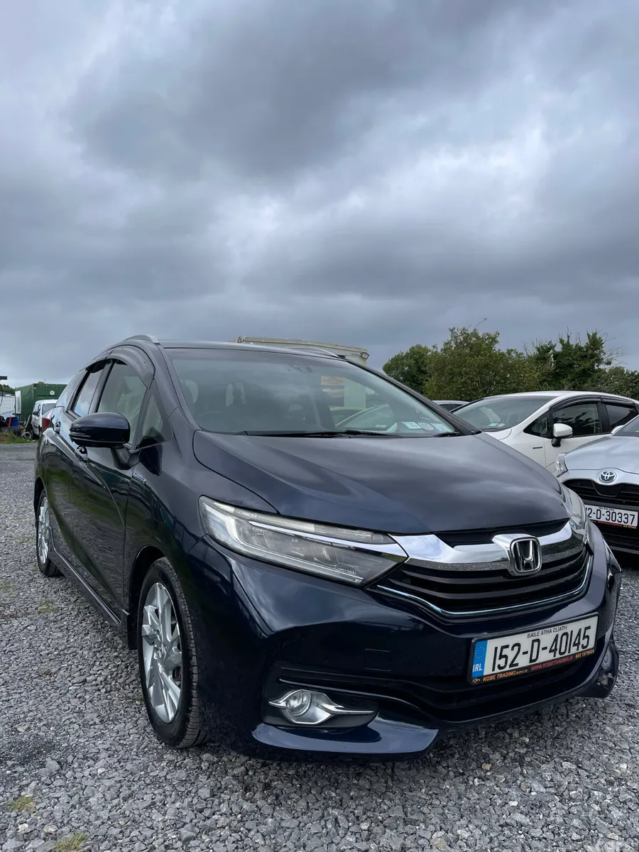 Honda Shuttle MPV, Petrol Hybrid, 2015, Blue