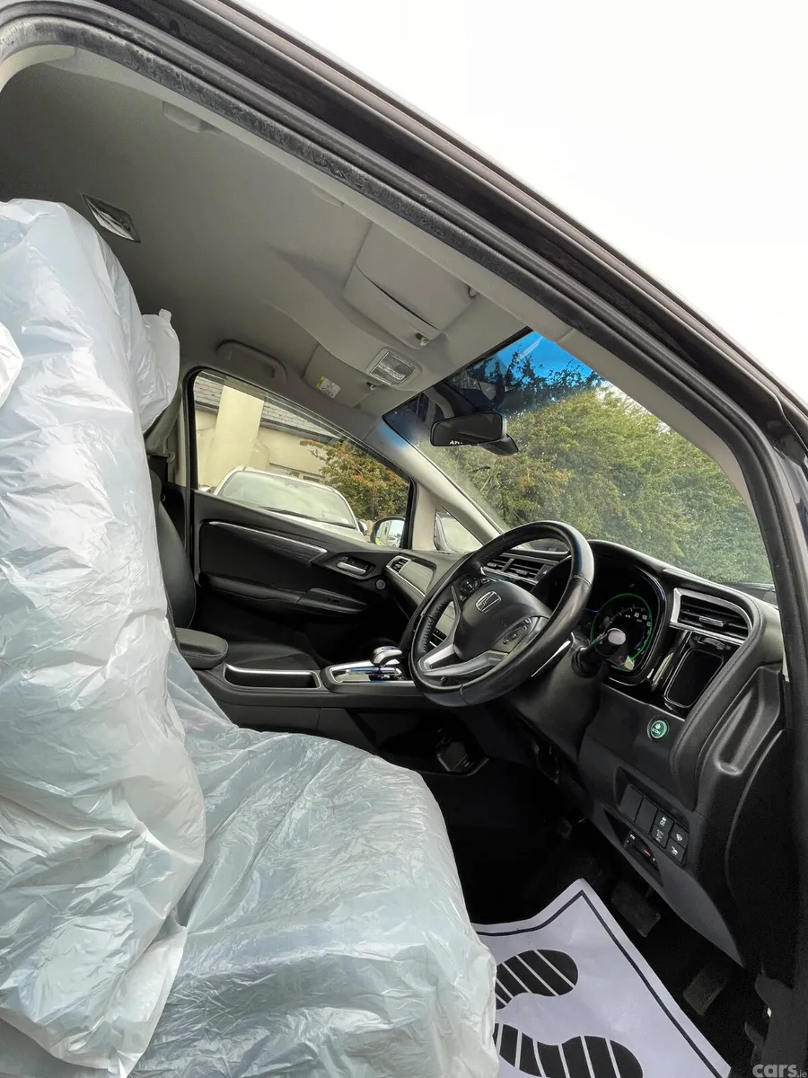 Honda Shuttle MPV, Petrol Hybrid, 2015, Blue
