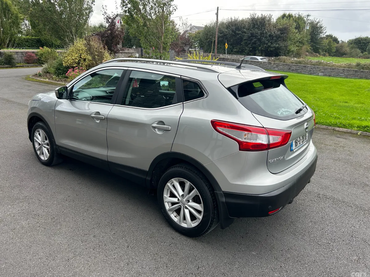Nissan Qashqai Hatchback, Diesel, 2016, Silver