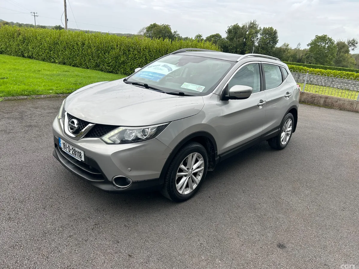 Nissan Qashqai Hatchback, Diesel, 2016, Silver