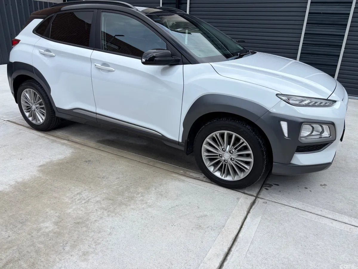 Hyundai KONA MPV, Petrol, 2019, White