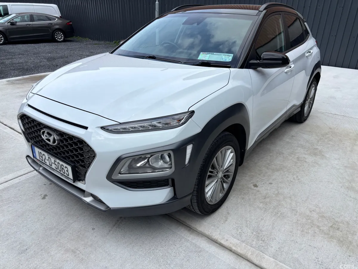 Hyundai KONA MPV, Petrol, 2019, White