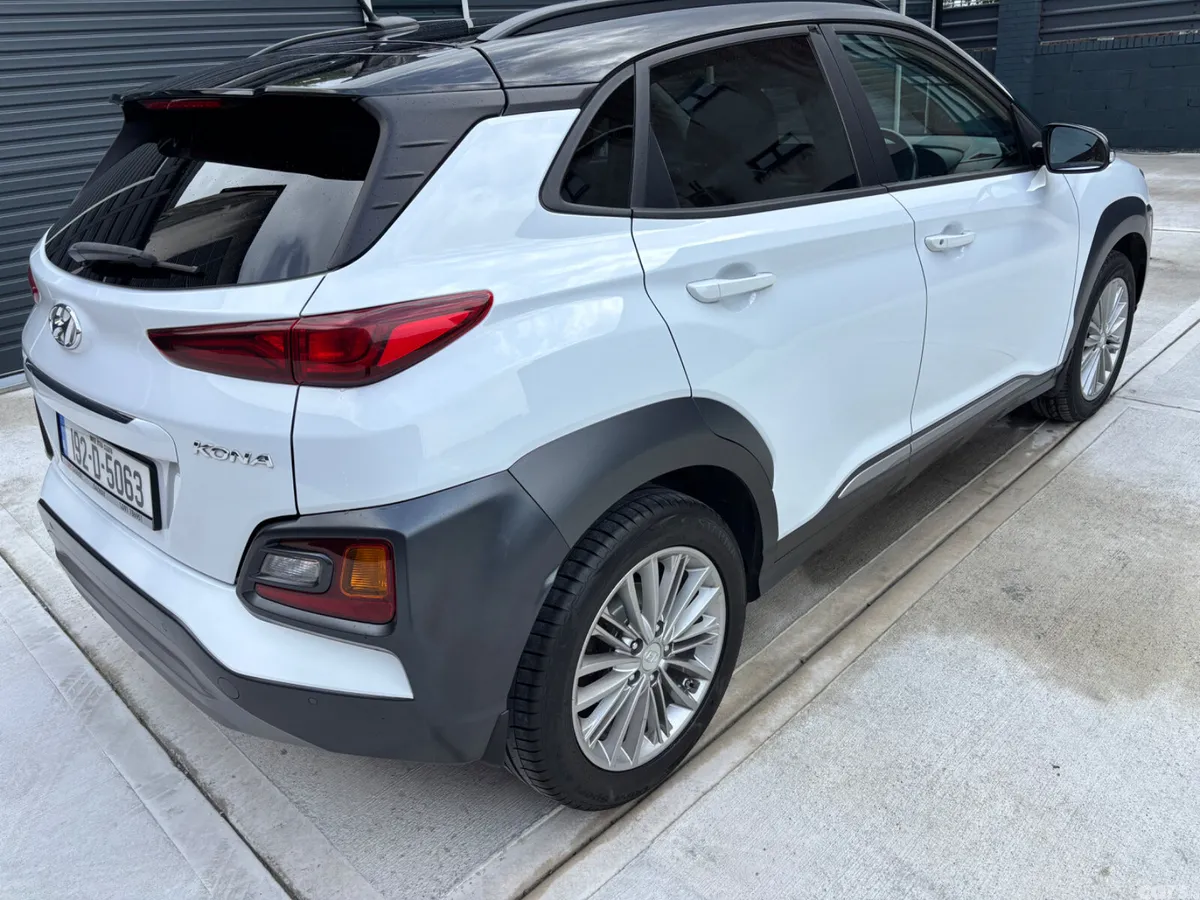 Hyundai KONA MPV, Petrol, 2019, White