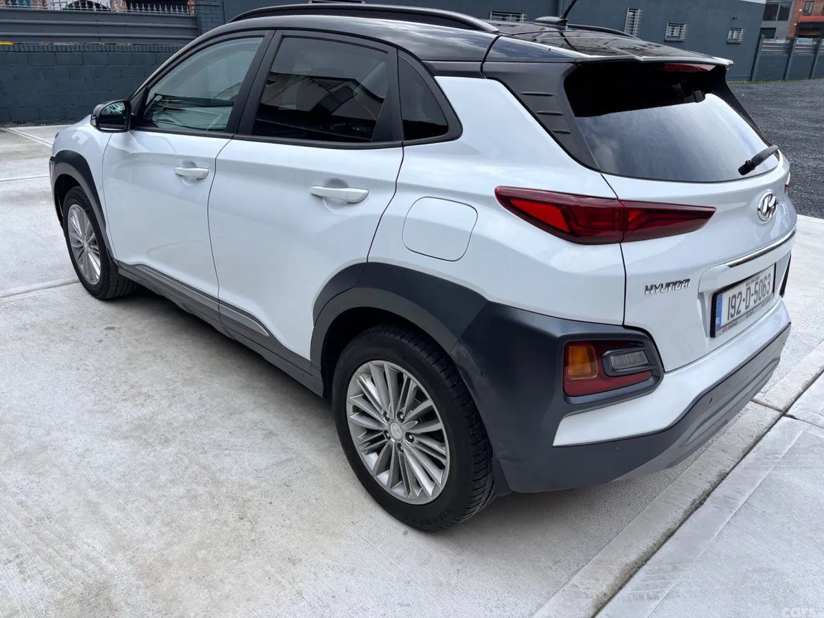 Hyundai KONA MPV, Petrol, 2019, White