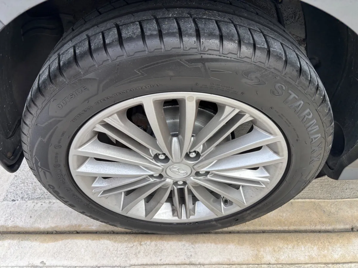 Hyundai KONA MPV, Petrol, 2019, White