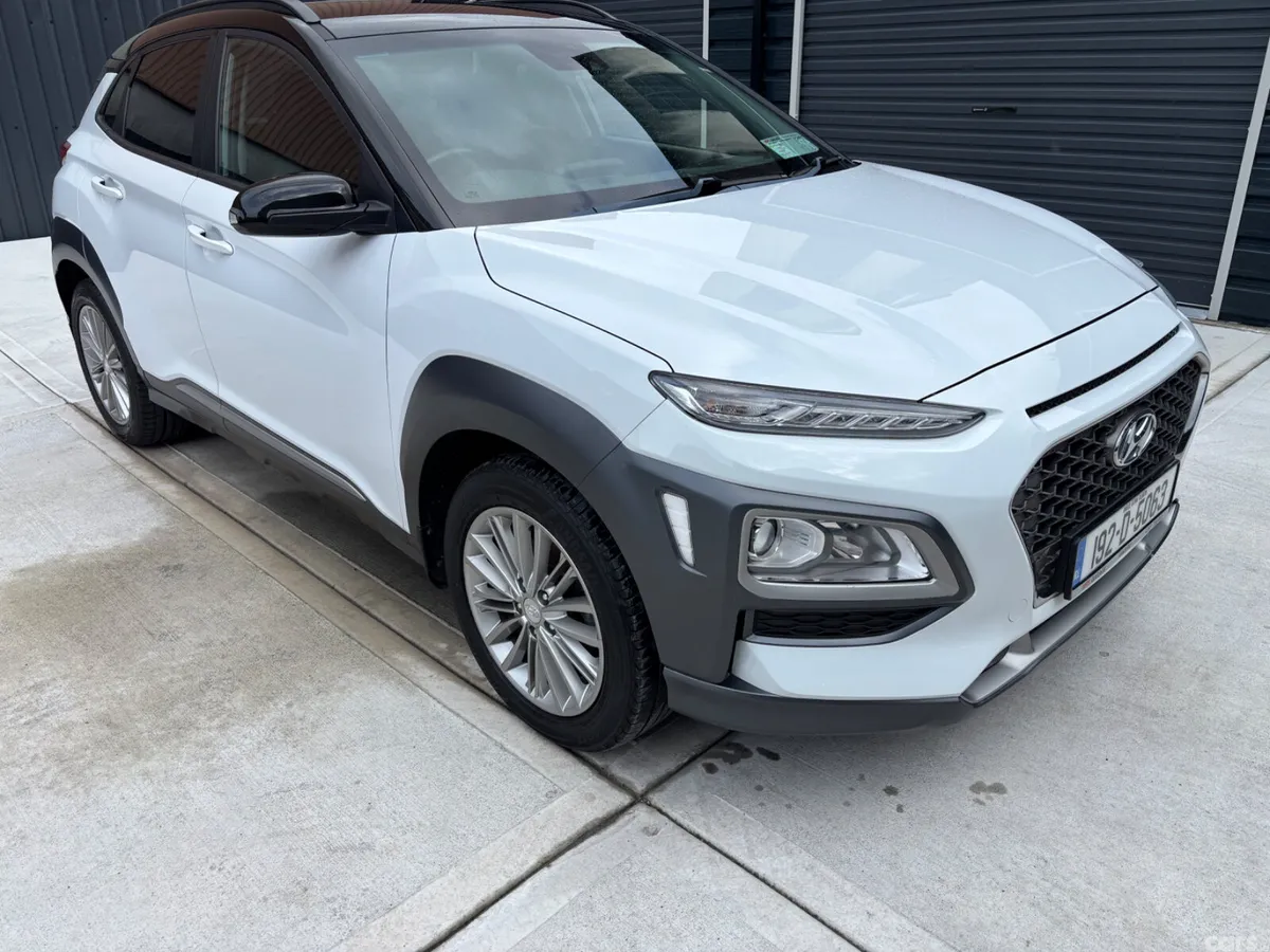 Hyundai KONA MPV, Petrol, 2019, White