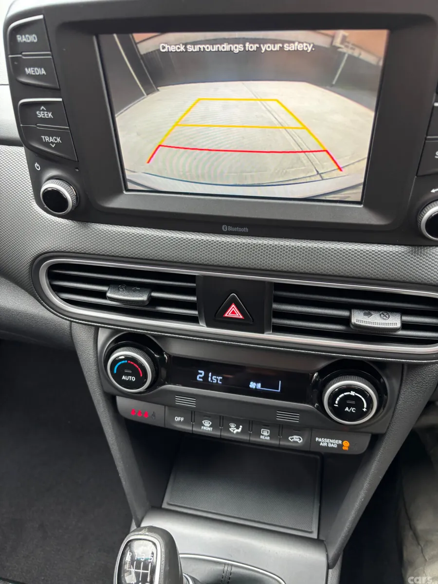 Hyundai KONA MPV, Petrol, 2019, White