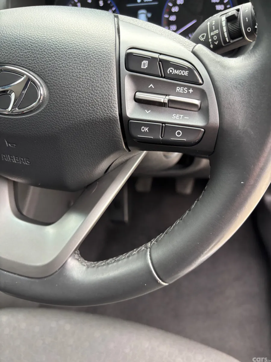Hyundai KONA MPV, Petrol, 2019, White