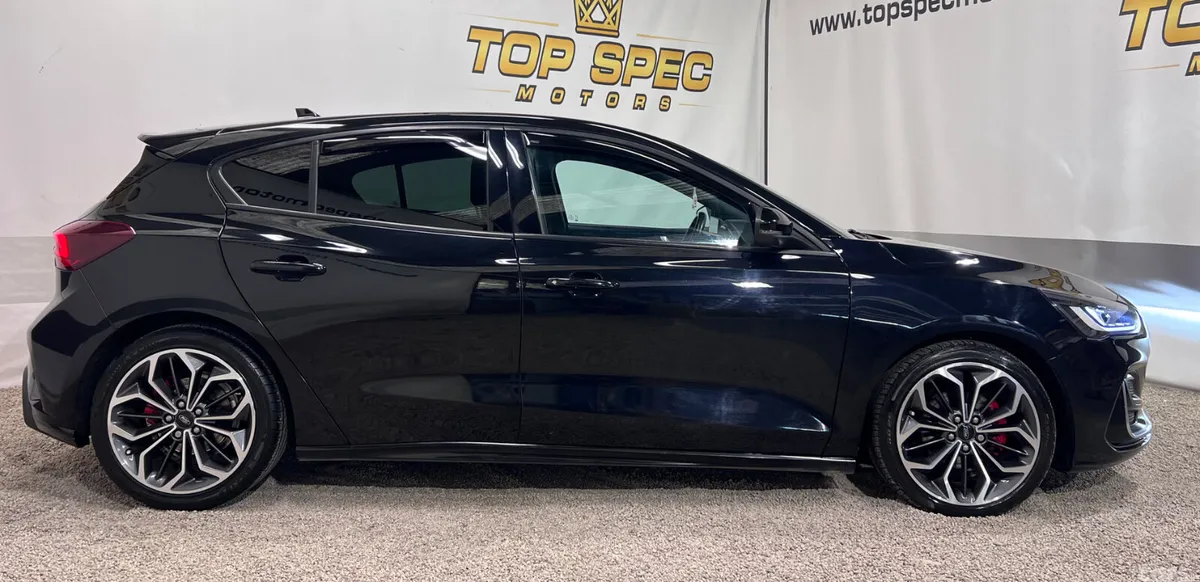 Ford Focus Hatchback, Diesel, 2022, Black