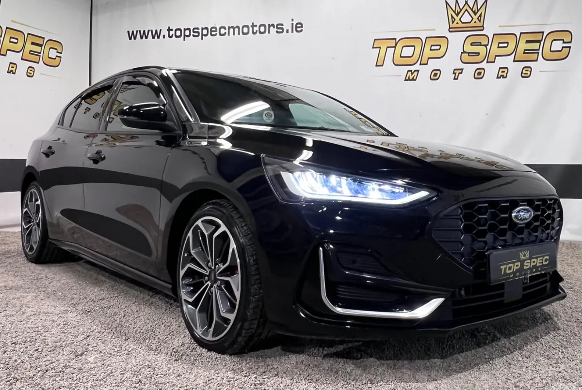 Ford Focus Hatchback, Diesel, 2022, Black