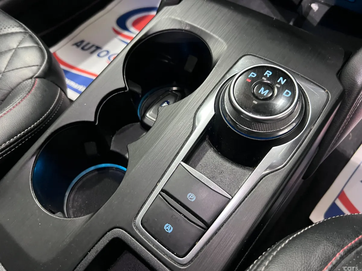 Ford Focus Hatchback, Diesel, 2022, Black