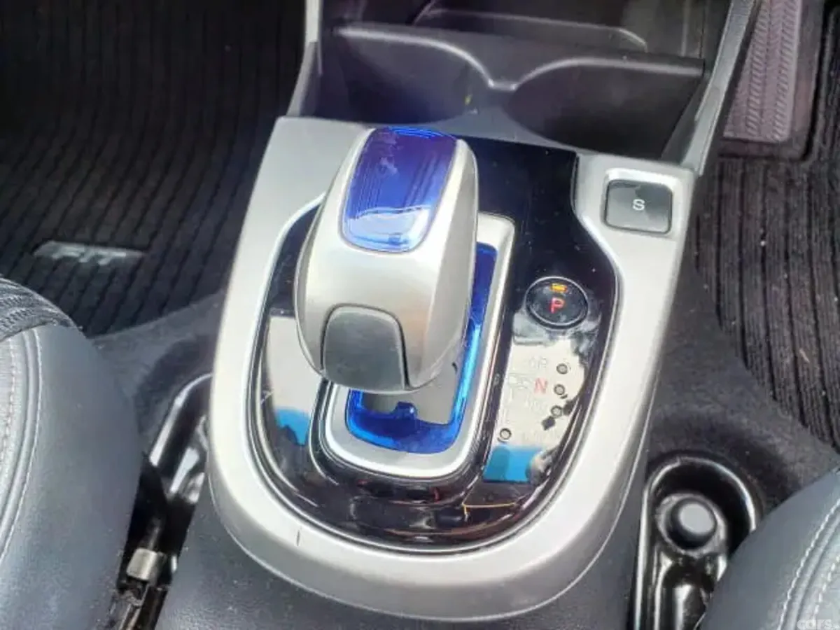 Honda Fit Hatchback, Petrol Hybrid, 2015, Blue