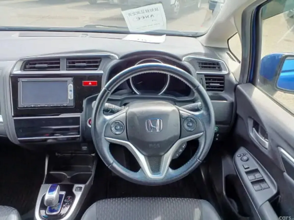 Honda Fit Hatchback, Petrol Hybrid, 2015, Blue