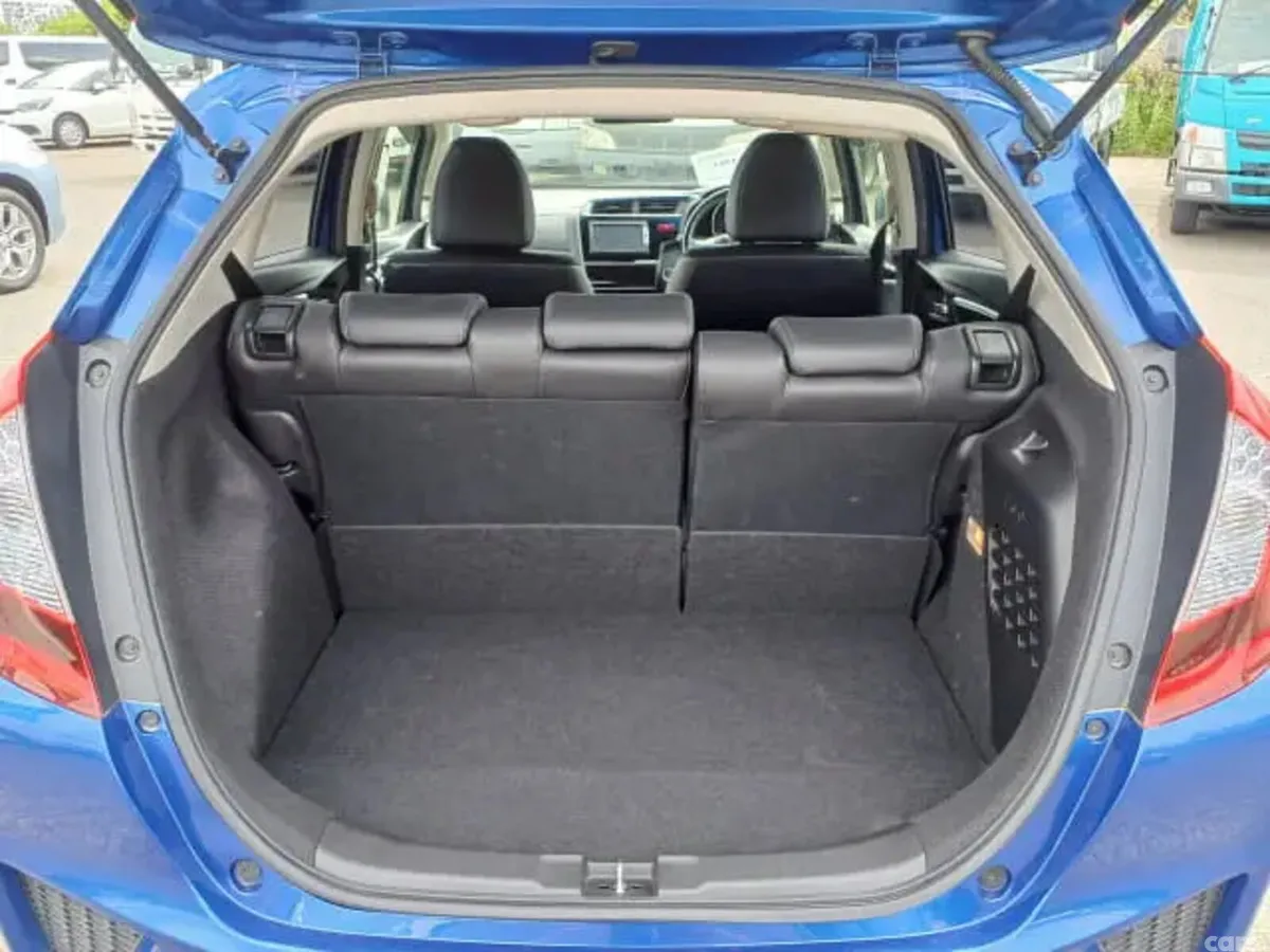 Honda Fit Hatchback, Petrol Hybrid, 2015, Blue