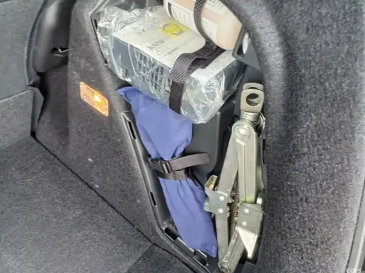 Honda Fit Hatchback, Petrol Hybrid, 2015, Blue