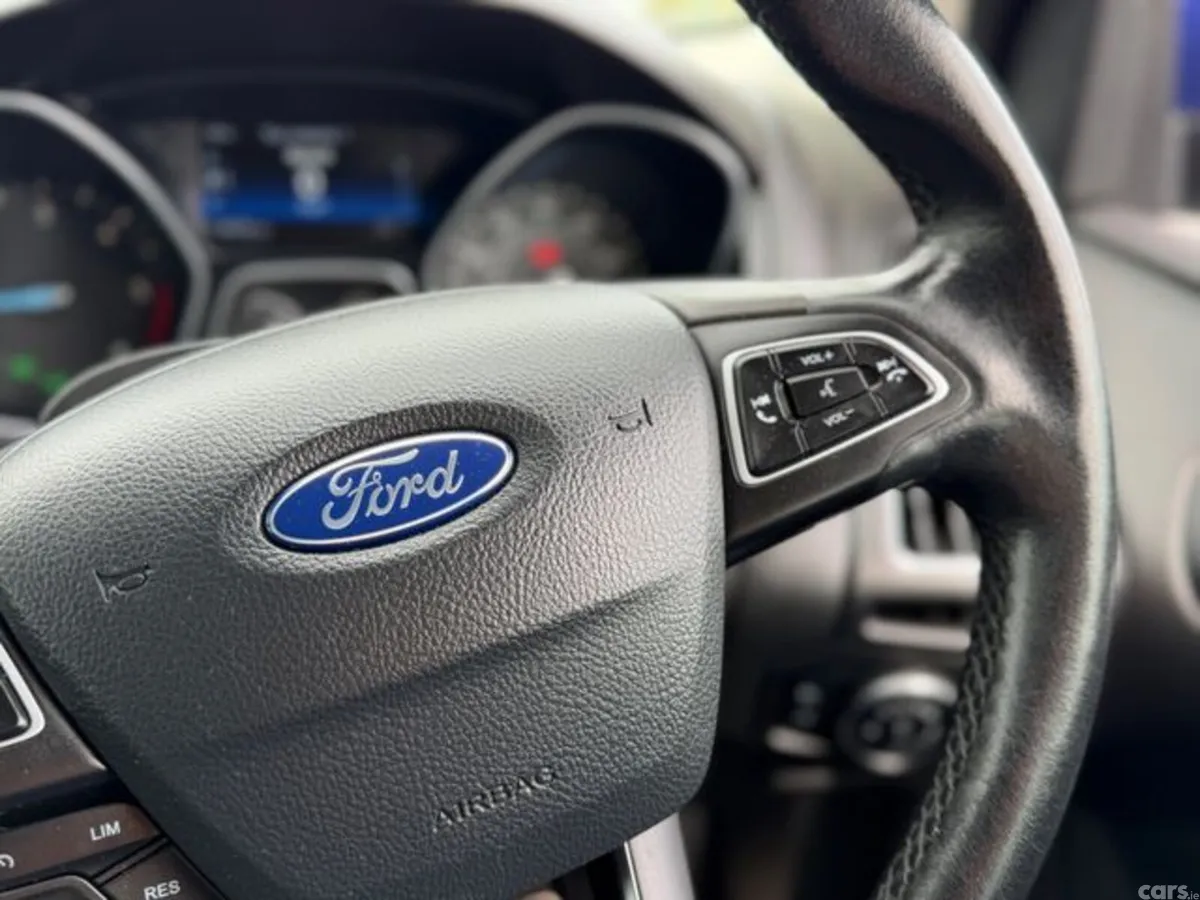 Ford Focus Hatchback, Diesel, 2017, Blue