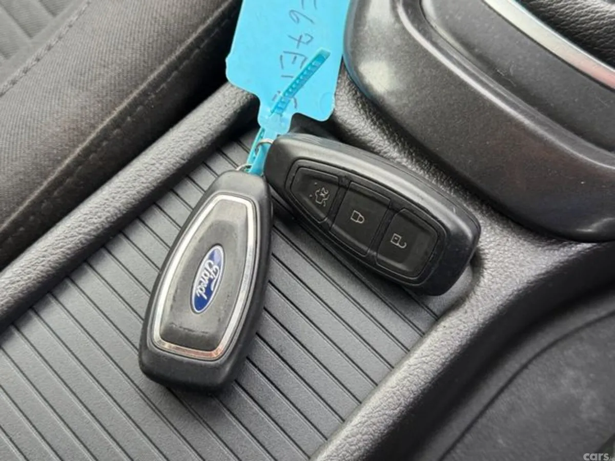 Ford Focus Hatchback, Diesel, 2017, Silver