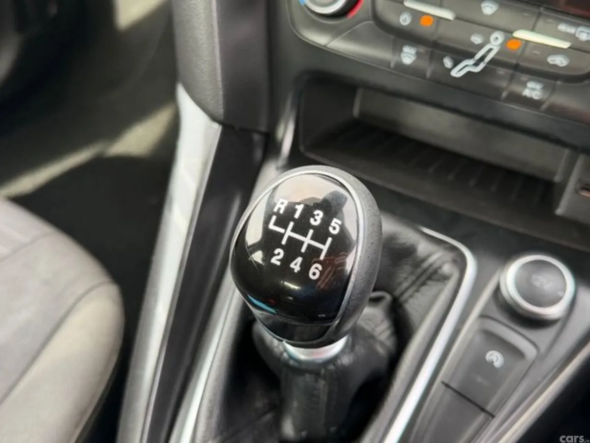 Ford Focus Hatchback, Diesel, 2017, Silver
