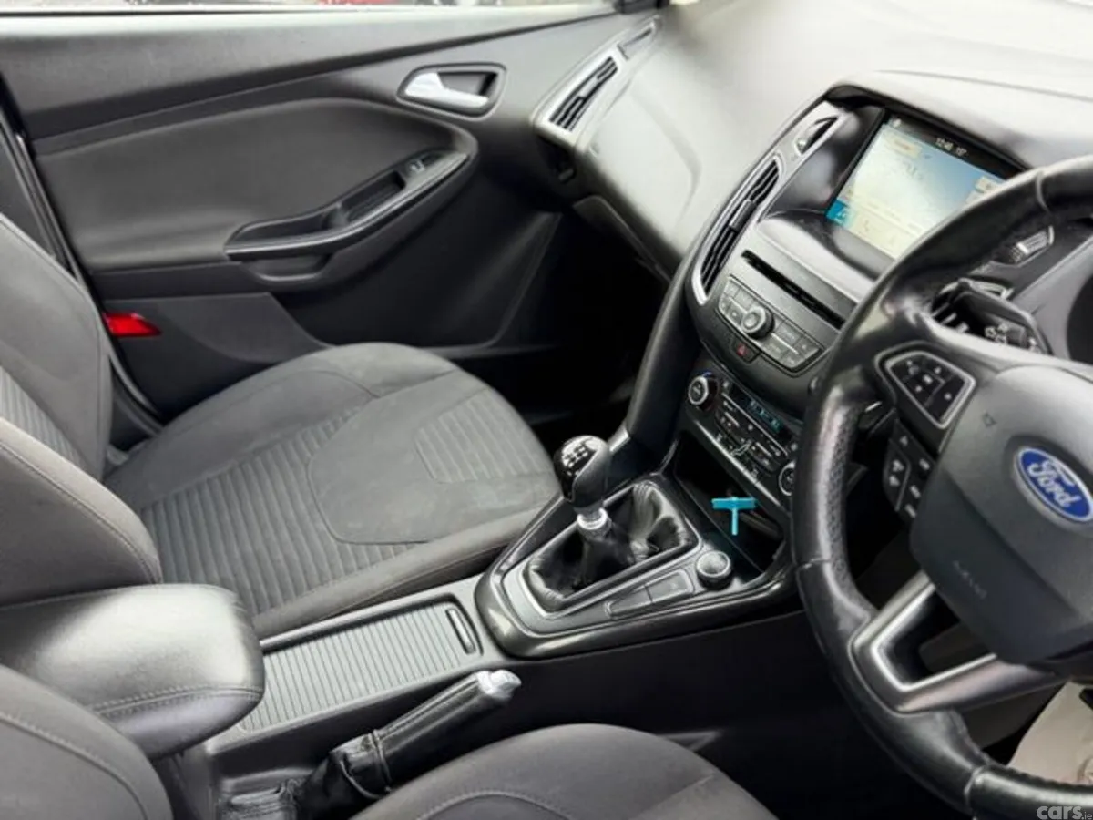 Ford Focus Hatchback, Diesel, 2017, Silver