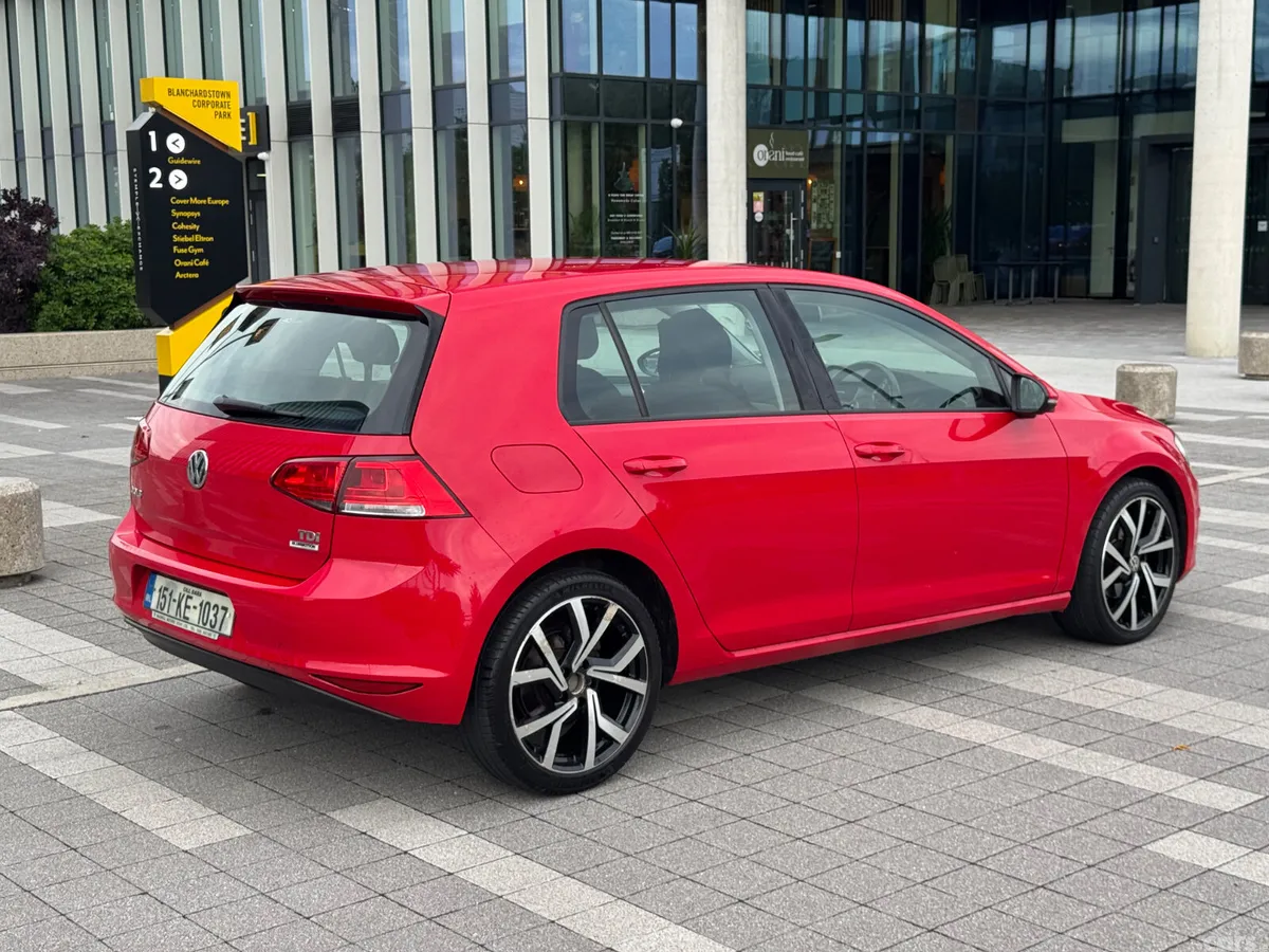 Volkswagen Golf Hatchback, Diesel, 2015, Red