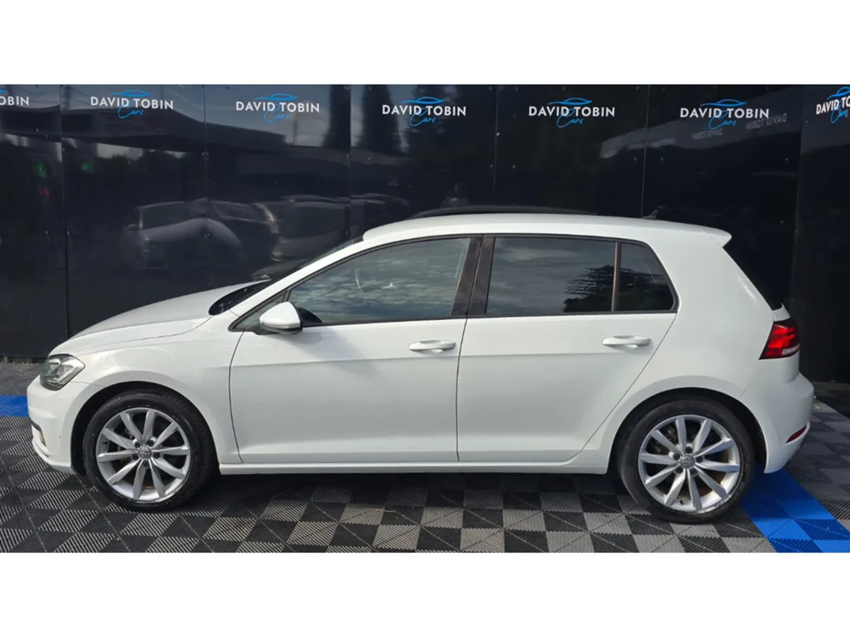 Volkswagen Golf Hatchback, Petrol, 2018, White
