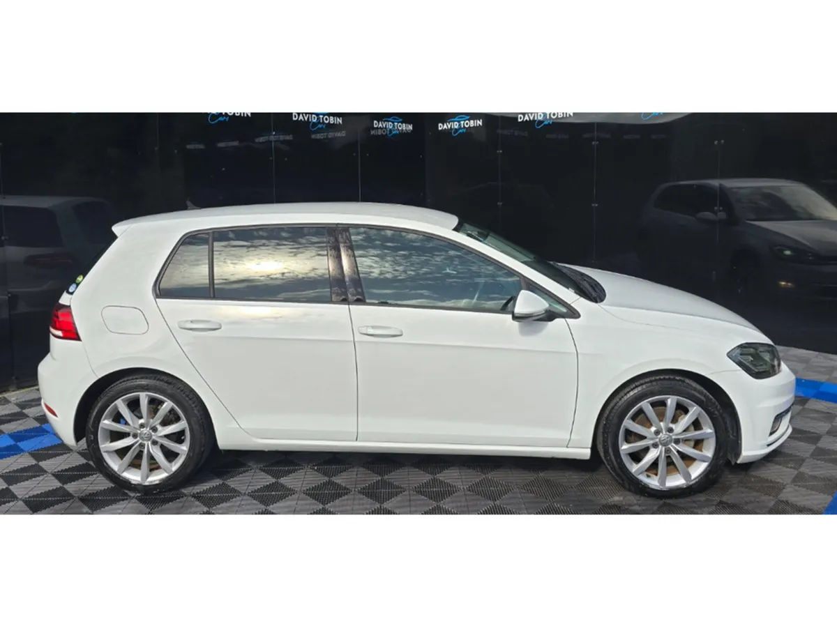 Volkswagen Golf Hatchback, Petrol, 2018, White