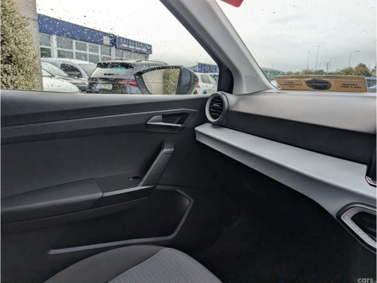 SEAT Arona Hatchback, Petrol, 2024, Grey