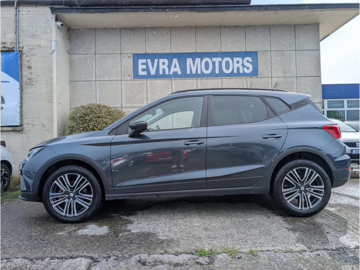 SEAT Arona Hatchback, Petrol, 2024, Grey