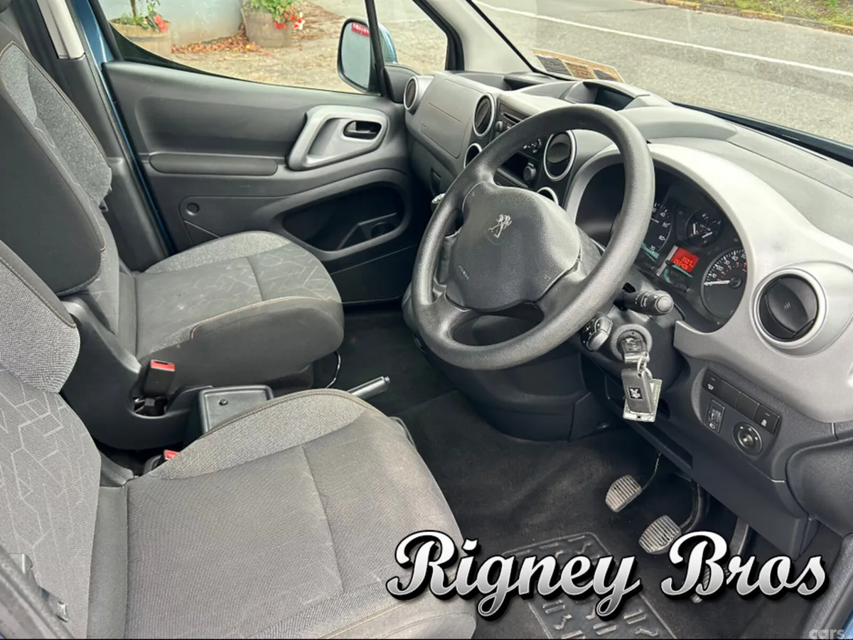Peugeot Partner MPV, Diesel, 2018, Blue