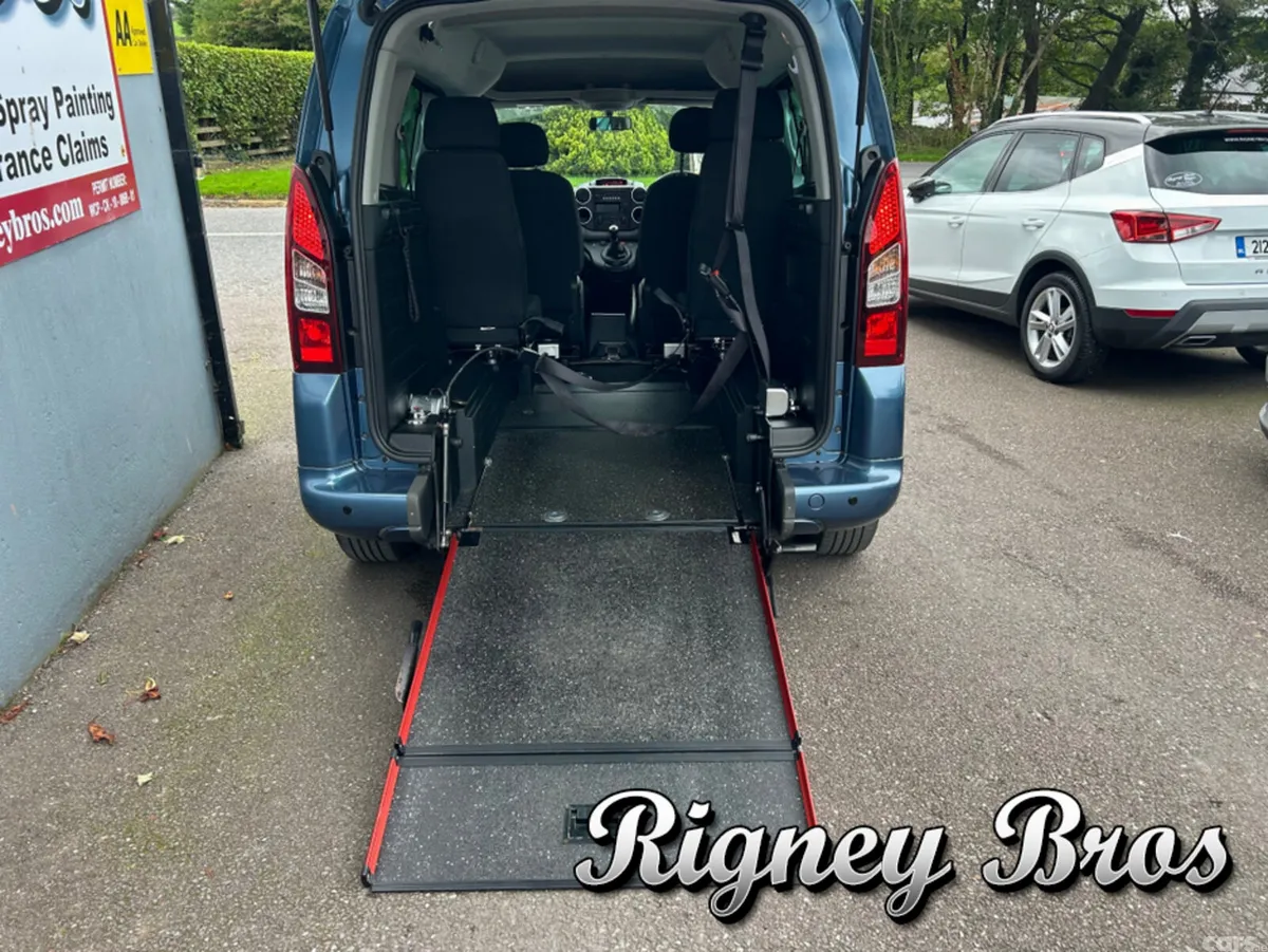 Peugeot Partner MPV, Diesel, 2018, Blue