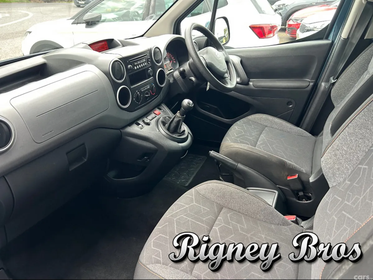 Peugeot Partner MPV, Diesel, 2018, Blue