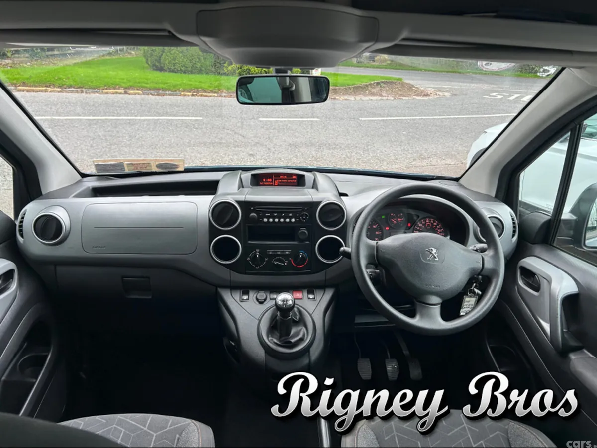 Peugeot Partner MPV, Diesel, 2018, Blue