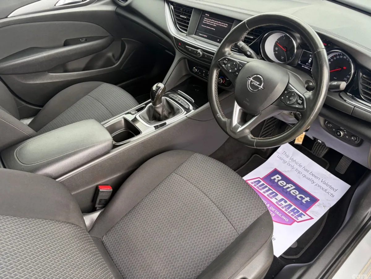 Opel Insignia Hatchback, Diesel, 2021, Grey