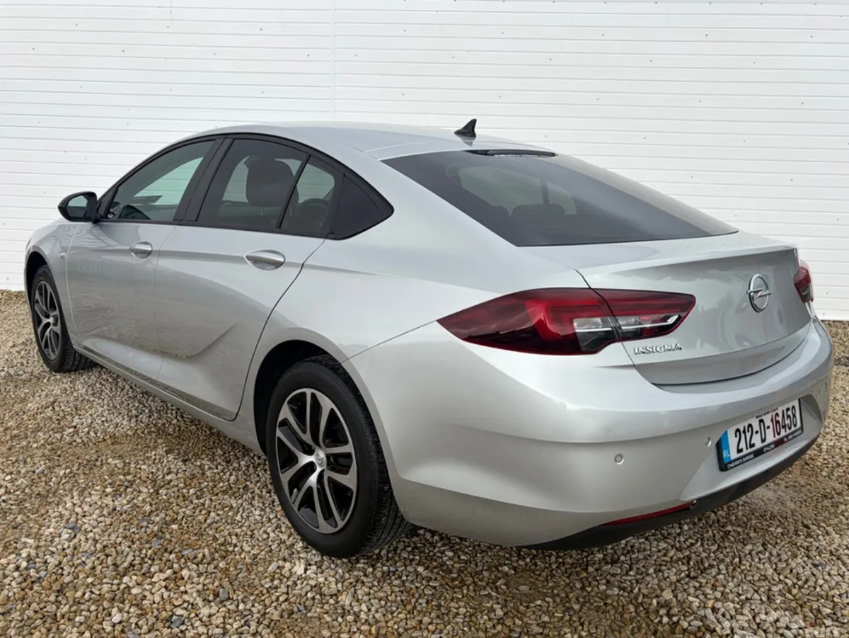 Opel Insignia Hatchback, Diesel, 2021, Grey