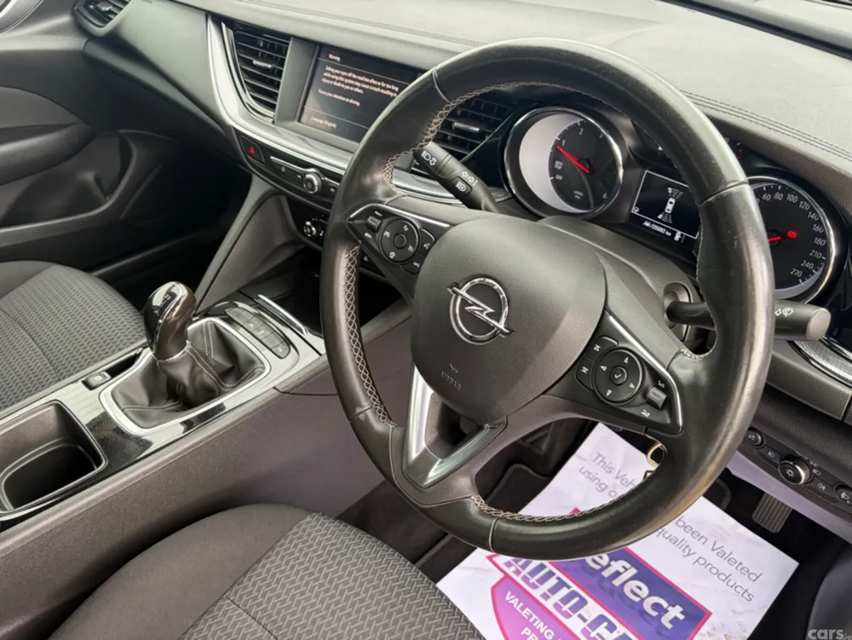 Opel Insignia Hatchback, Diesel, 2021, Grey