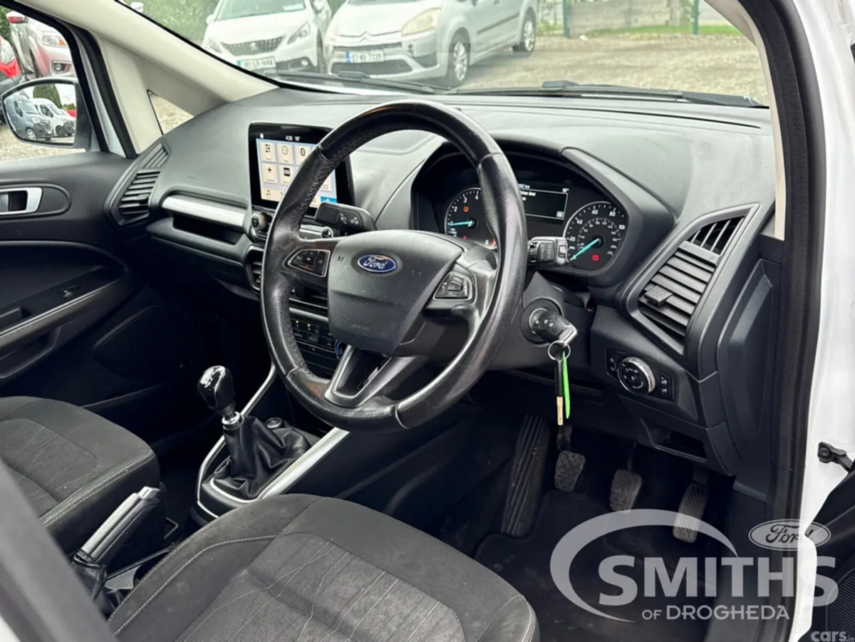 Ford EcoSport Hatchback, Petrol, 2018, White