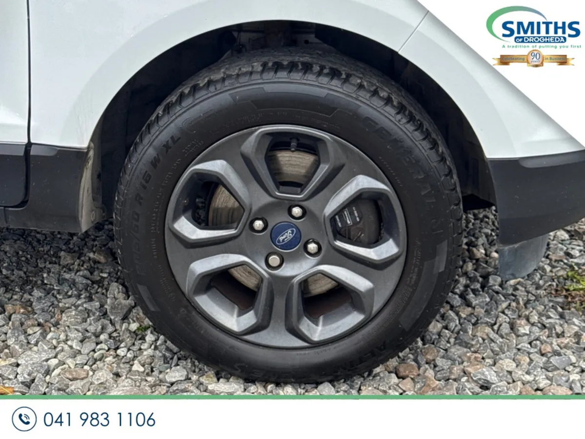 Ford EcoSport Hatchback, Petrol, 2018, White
